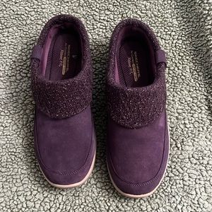 Sketchers size 11 purple suede shoes